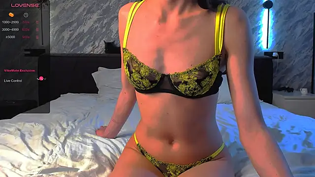 Snapshot of laflamebella chatting on February 12, 2025, 4:33 am laflamebella online show from February 12, 2025, 4:33 am