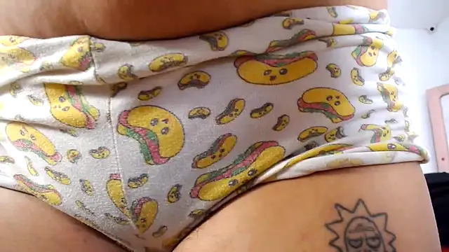 Snapshot of Sweettei chatting on October 18, 2025, 11:12 am Sweettei online show from October 18, 2025, 11:12 am