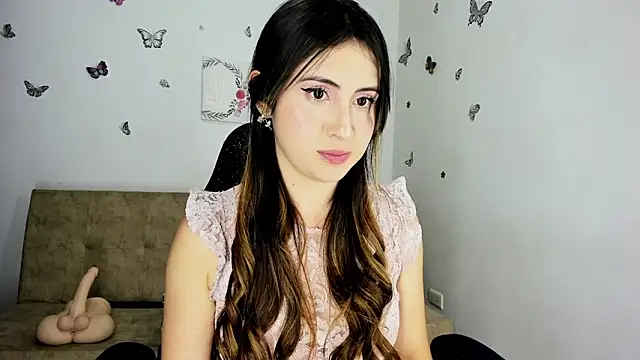 Snapshot of Nicol_Swift_ chatting on January 19, 2025, 2:04 am Nicol Swift online show from January 19, 2025, 2:04 am