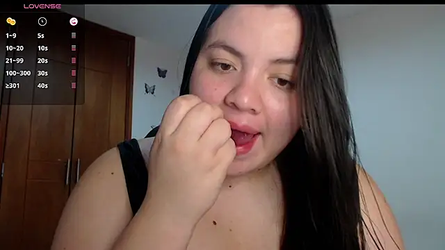 Snapshot of Sarahros1 chatting on October 14, 2025, 3:40 am Sarahros1 online show from October 14, 2025, 3:40 am