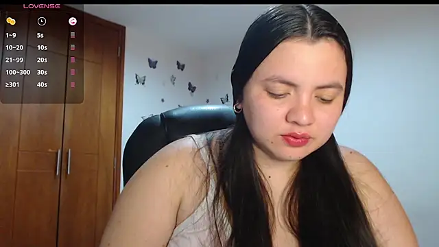 Snapshot of Sarahros1 chatting on October 21, 2025, 3:17 am Sarahros1 online show from October 21, 2025, 3:17 am