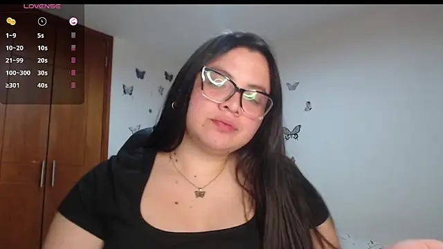 Snapshot of Sarahros1 chatting on October 12, 2025, 4:03 am Sarahros1 online show from October 12, 2025, 4:03 am