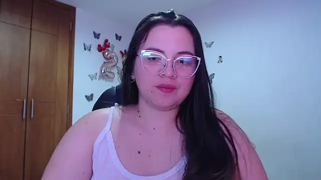 Snapshot of Sarahros1 chatting on January 9, 2025, 1:18 am Sarahros1 online show from January 9, 2025, 1:18 am