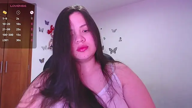 Snapshot of Sarahros1 chatting on February 26, 2025, 1:46 am Sarahros1 online show from February 26, 2025, 1:46 am