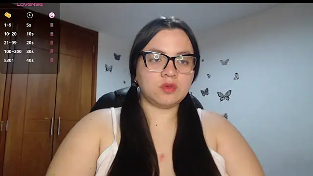 Snapshot of Sarahros1 chatting on October 31, 2025, 4:20 am Sarahros1 online show from October 31, 2025, 4:20 am