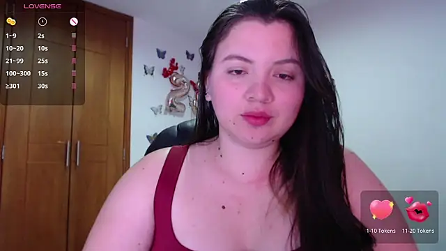 Snapshot of Sarahros1 chatting on January 21, 2025, 4:32 am Sarahros1 online show from January 21, 2025, 4:32 am