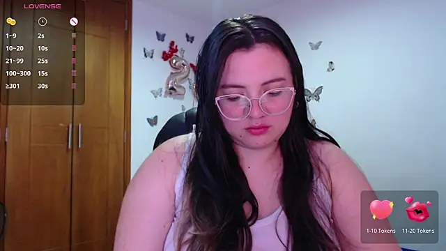 Snapshot of Sarahros1 chatting on January 24, 2025, 4:05 am Sarahros1 online show from January 24, 2025, 4:05 am