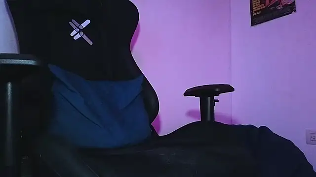 Snapshot of Luan-wood chatting on November 27, 2025, 2:28 pm Luan-wood online show from November 27, 2025, 2:28 pm