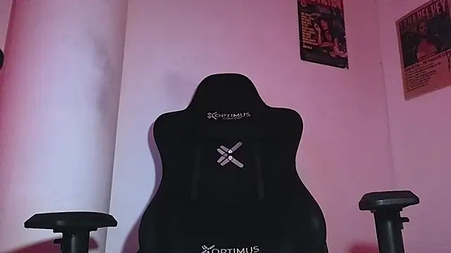 Snapshot of Luan-wood chatting on November 5, 2025, 12:03 am Luan-wood online show from November 5, 2025, 12:03 am