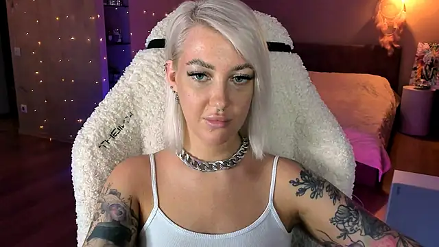 tykioty Miley online show from November 9, 2025, 11:36 am