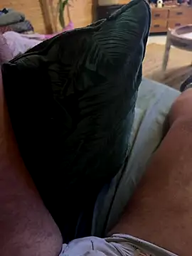 Snapshot of AreiasTuga chatting on October 28, 2025, 11:03 pm AreiasTuga online show from October 28, 2025, 11:03 pm