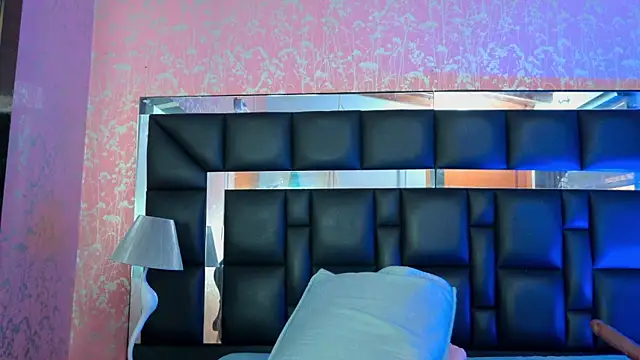 Snapshot of sh_malala chatting on October 18, 2025, 7:16 pm sh malala online show from October 18, 2025, 7:16 pm