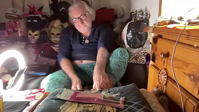 EroticVenetian online show from January 13, 2026, 10:35 pm