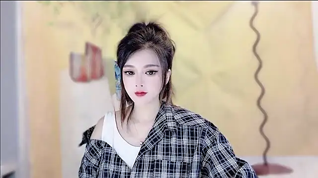 VIWVI online show from November 25, 2025, 4:35 am