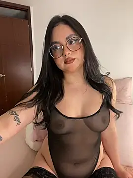Snapshot of montmariana chatting on July 29, 2026, 12:10 am montmariana online show from July 29, 2026, 12:10 am