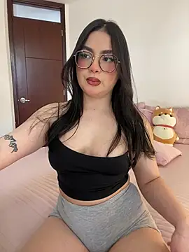 montmariana online show from May 6, 2026, 5:28 pm