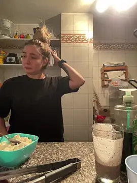 katy pp online show from December 17, 2025, 10:48 pm