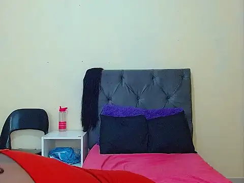 Snapshot of curvycloe1 chatting on March 9, 2025, 11:03 am curvycloe1 online show from March 9, 2025, 11:03 am