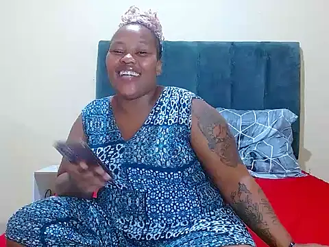 Snapshot of curvycloe1 chatting on March 22, 2026, 6:53 pm curvycloe1 online show from March 22, 2026, 6:53 pm