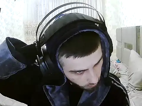 sweetbuddy3307 online show from January 6, 2026, 6:12 pm