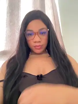 ashley Tompson1 online show from November 13, 2025, 12:53 pm