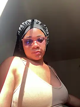 ashley Tompson1 online show from December 15, 2025, 2:56 pm