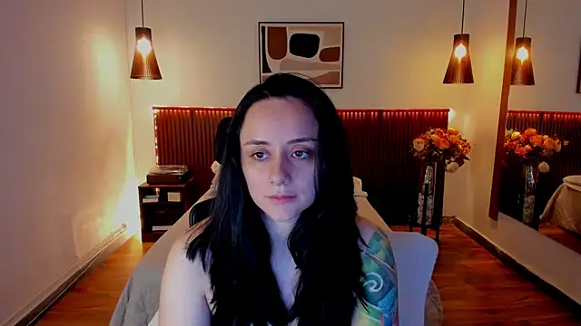 Snapshot of KatherineBond chatting on August 3, 2026, 5:08 pm KatherineBond online show from August 3, 2026, 5:08 pm