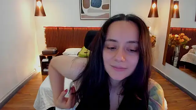 Snapshot of KatherineBond chatting on June 1, 2026, 6:51 pm KatherineBond online show from June 1, 2026, 6:51 pm