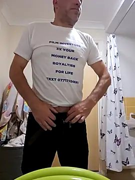 Snapshot of meateater1 chatting on October 27, 2025, 9:10 am meateater1 online show from October 27, 2025, 9:10 am