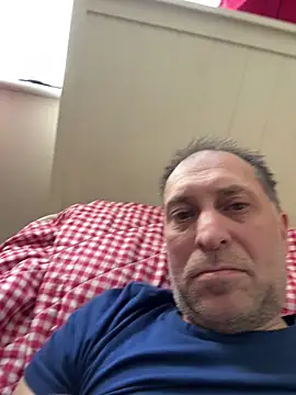 Snapshot of meateater1 chatting on April 22, 2026, 8:43 am meateater1 online show from April 22, 2026, 8:43 am