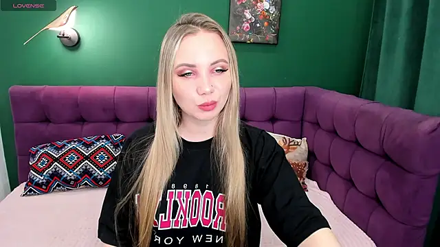 Snapshot of EvaMoran chatting on May 6, 2026, 1:53 am EvaMoran online show from May 6, 2026, 1:53 am