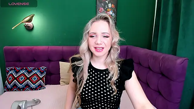 Snapshot of EvaMoran chatting on April 21, 2026, 1:53 am EvaMoran online show from April 21, 2026, 1:53 am