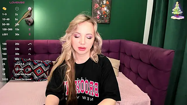 Snapshot of EvaMoran chatting on May 10, 2026, 1:42 am EvaMoran online show from May 10, 2026, 1:42 am