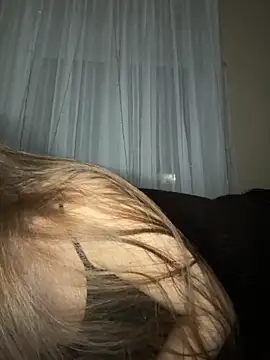 Snapshot of BarbaraFantasy chatting on November 16, 2025, 9:19 pm BarbaraFantasy online show from November 16, 2025, 9:19 pm