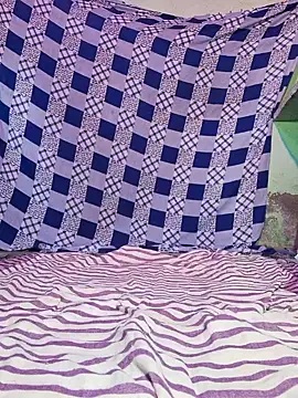 Snapshot of Priya_Bong chatting on September 16, 2025, 3:29 am Priya Bong online show from September 16, 2025, 3:29 am