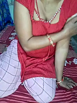 Snapshot of Priya_Bong chatting on January 8, 2025, 5:16 am Priya Bong online show from January 8, 2025, 5:16 am