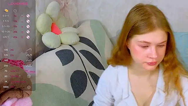 Snapshot of TrissMerigold9 chatting on October 31, 2025, 9:28 am TrissMerigold9 online show from October 31, 2025, 9:28 am