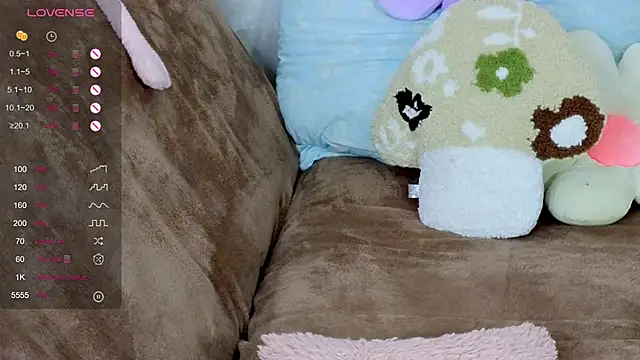 Snapshot of TrissMerigold9 chatting on October 8, 2025, 9:15 pm TrissMerigold9 online show from October 8, 2025, 9:15 pm