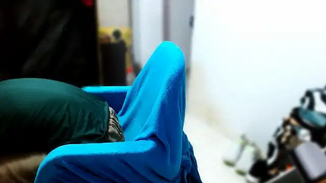 Snapshot of deividcloud36 chatting on October 30, 2025, 8:28 pm deividcloud36 online show from October 30, 2025, 8:28 pm