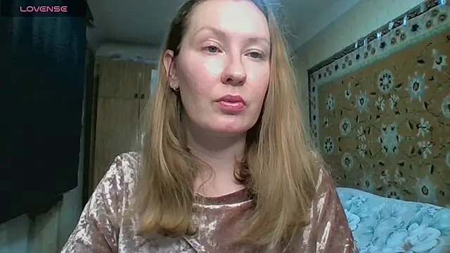 Snapshot of AnnaXLovers chatting on February 13, 2026, 1:44 pm AnnaXLovers online show from February 13, 2026, 1:44 pm