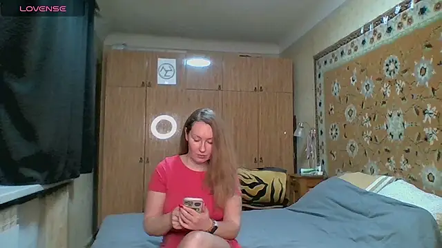 Snapshot of AnnaXLovers chatting on March 5, 2026, 11:51 am AnnaXLovers online show from March 5, 2026, 11:51 am