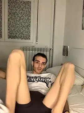 LaMaterialista online show from November 17, 2025, 9:41 pm