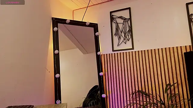 Snapshot of LILA_ELLIOT chatting on October 11, 2025, 7:48 pm LILA ELLIOT online show from October 11, 2025, 7:48 pm