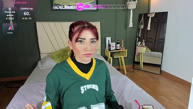 LILA ELLIOT online show from February 17, 2026, 8:17 pm