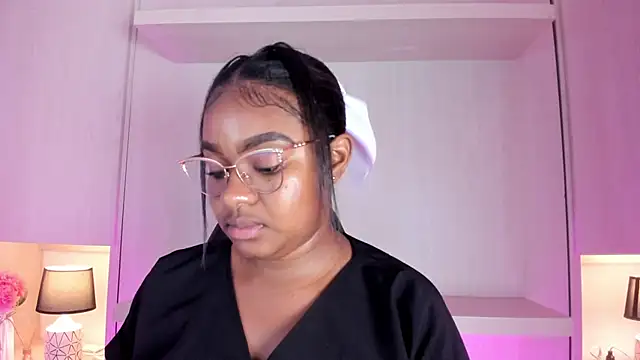 Snapshot of tamaraa_smiith chatting on November 20, 2025, 8:20 pm tamaraa smiith online show from November 20, 2025, 8:20 pm