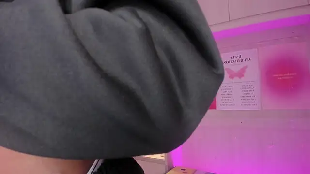 Snapshot of tamaraa_smiith chatting on October 12, 2025, 1:23 pm tamaraa smiith online show from October 12, 2025, 1:23 pm