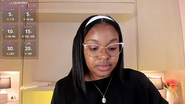 Snapshot of tamaraa_smiith chatting on November 5, 2025, 7:39 pm tamaraa smiith online show from November 5, 2025, 7:39 pm