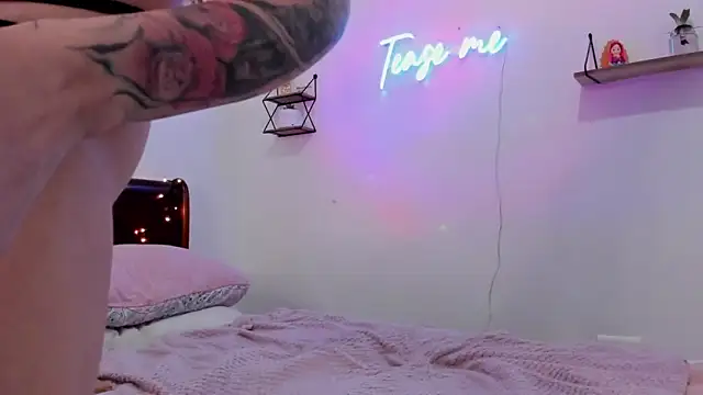 Snapshot of Manuela_monroe chatting on December 3, 2025, 9:58 pm Manuela monroe online show from December 3, 2025, 9:58 pm