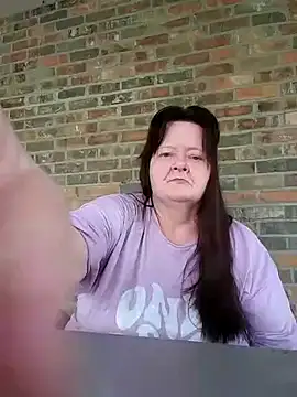 Bayou Woman68 online show from November 7, 2025, 7:07 pm