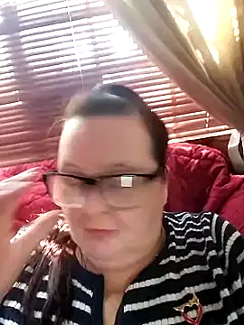 Snapshot of Bayou_Woman68 chatting on September 19, 2025, 6:12 pm Bayou Woman68 online show from September 19, 2025, 6:12 pm